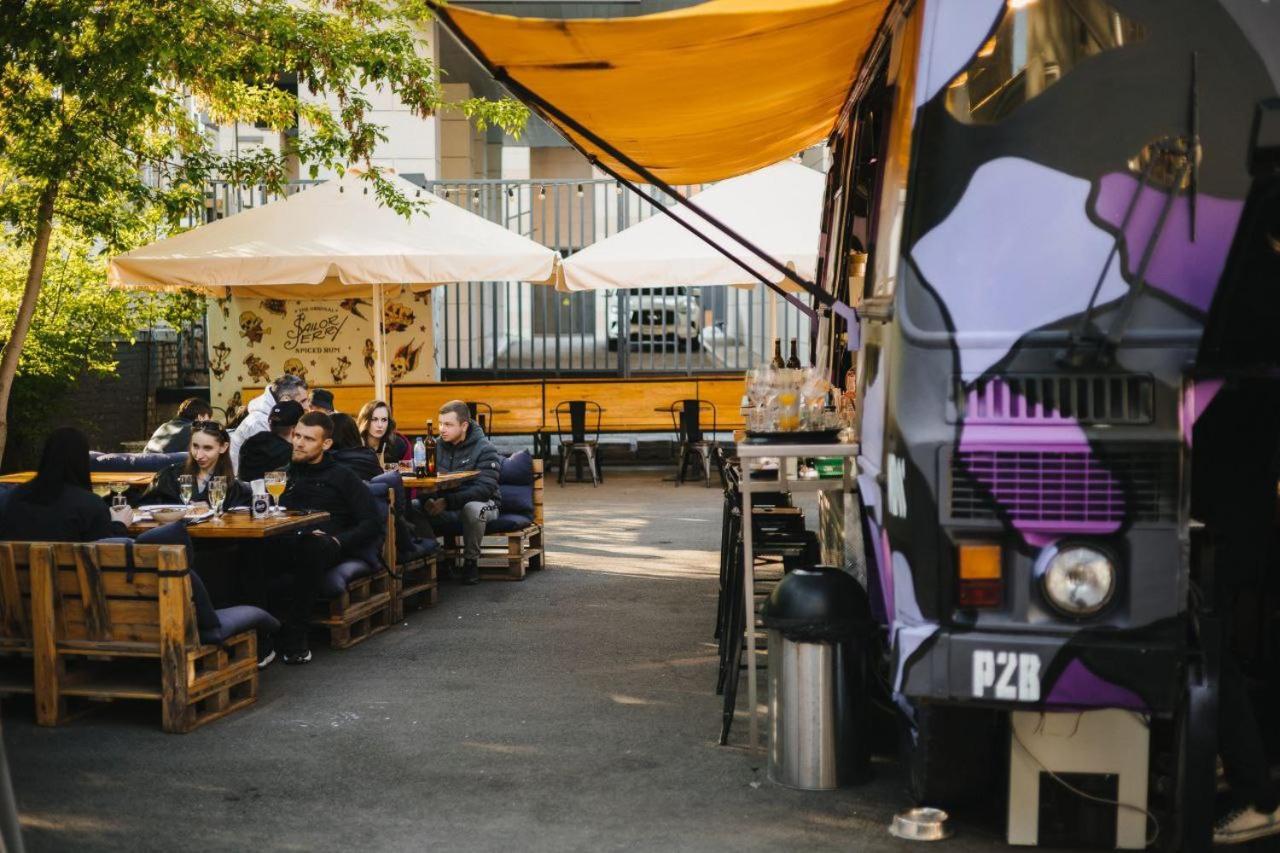 P2B Hostel & Bar Киев Экстерьер фото