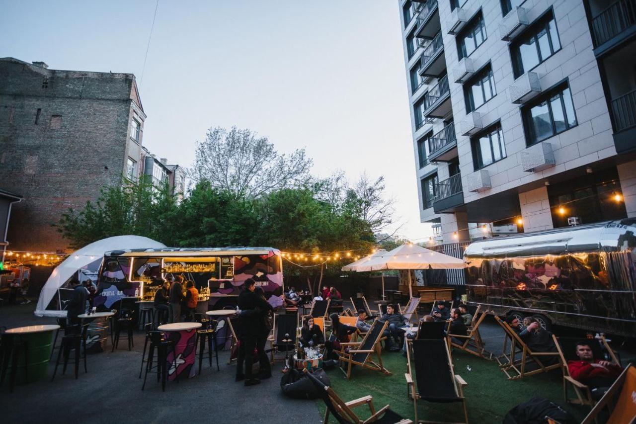 P2B Hostel & Bar Киев Экстерьер фото