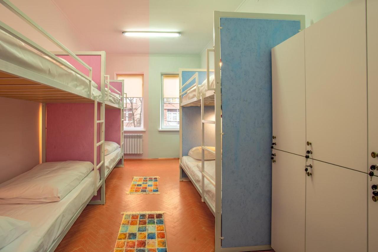 P2B Hostel & Bar Киев Экстерьер фото