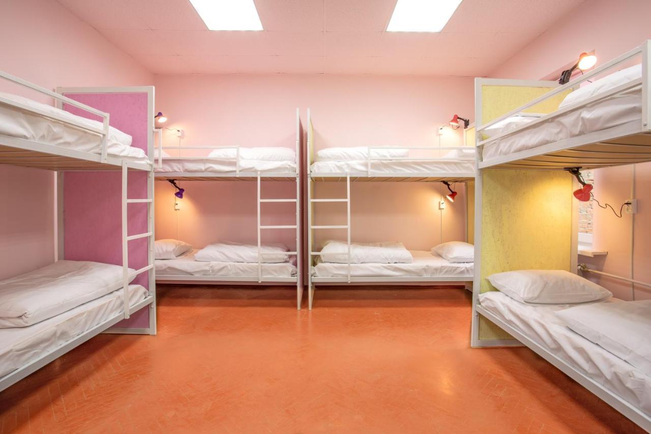 P2B Hostel & Bar Киев Экстерьер фото