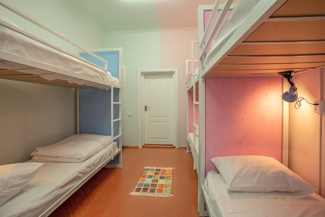 P2B Hostel & Bar Киев Экстерьер фото
