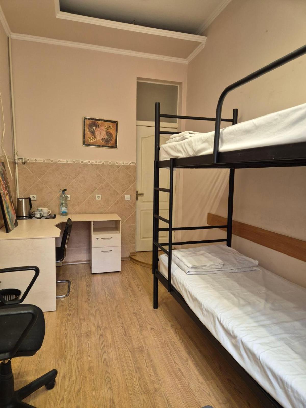 P2B Hostel & Bar Киев Экстерьер фото