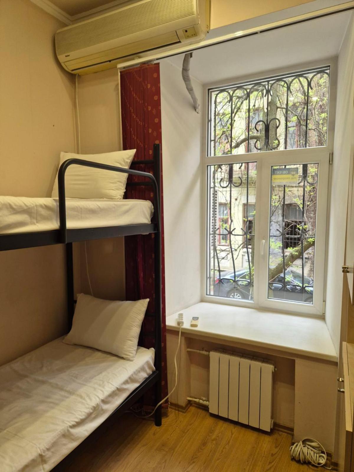 P2B Hostel & Bar Киев Экстерьер фото